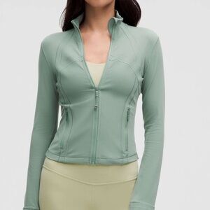 Lululemon Defined Crop Jacker in Nulu Crater Blue Size 4